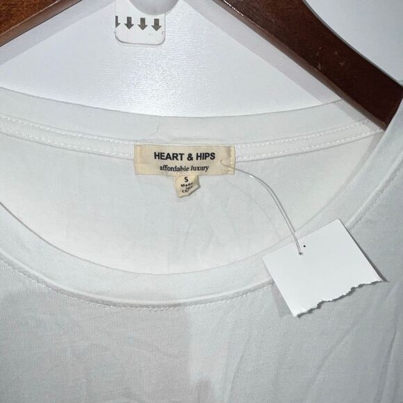 Heart & Hips Women's White Good Vibes Crew Neck Tunic T-Shirt Small NWT - Picture 3 of 8